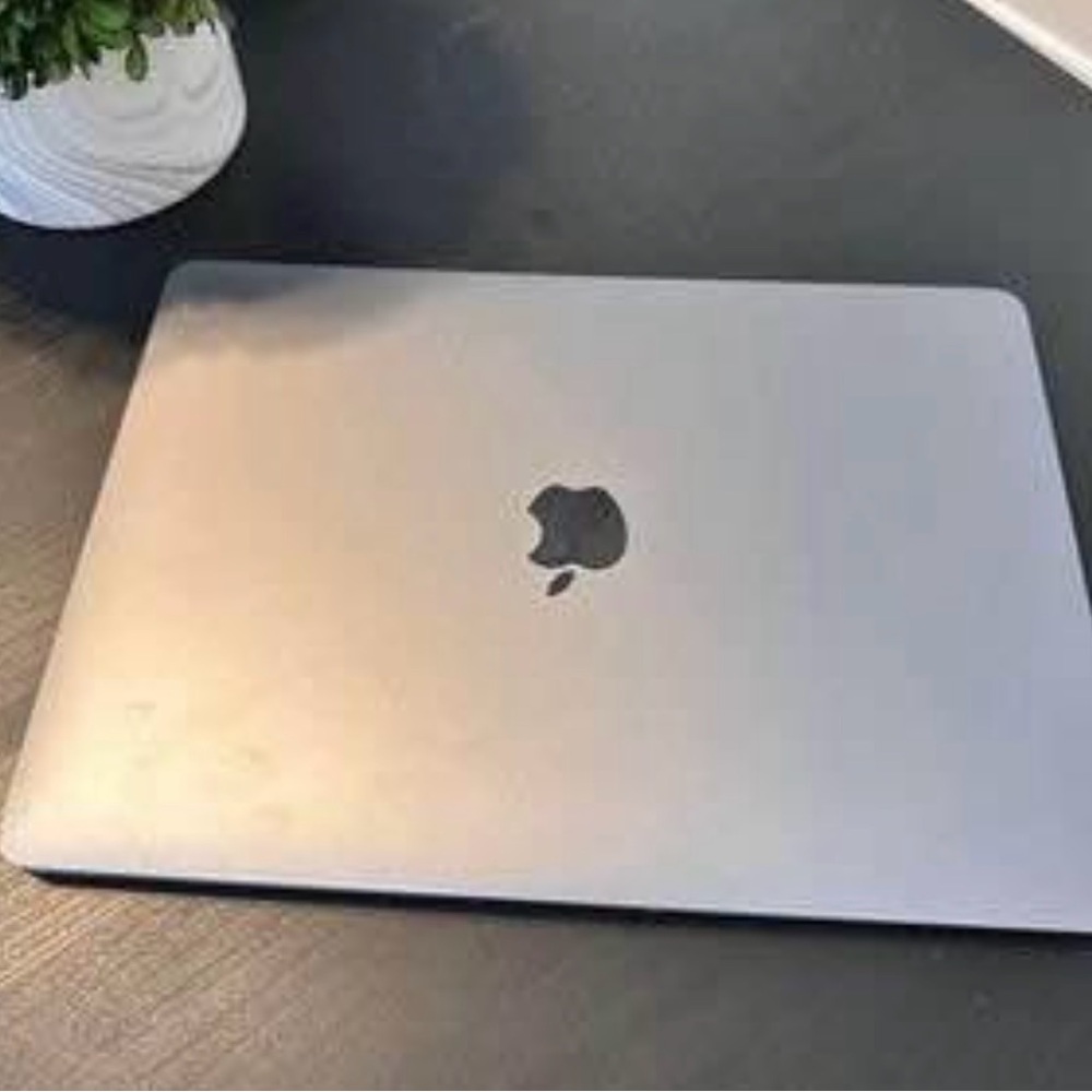 Apple MacBook Pro Silver Laptop